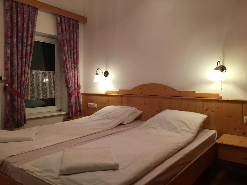 Gasthof Zum Hochfelln Hotel Bergen  Exterior foto